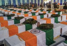 মেয়ের বিয়ের ১৬ লাখ টাকা পুলওয়ামার শহিদ জওয়ানদের পরিবারকে দান কনের বাবার