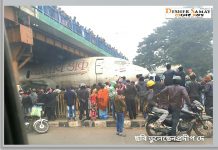 সেতুর নীচে আটকে যায় আস্ত একটি বিমান, দুর্গাপুর জুড়ে তোলপাড়