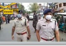 দু’দিনের কড়া লকডাউন, কলকাতা সহ জেলায়-জেলায় সকাল থেকেই পথে নেমেছে পুলিশ