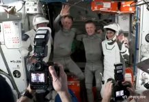 Sunita williams return to earth ন’মাস পরে পৃথিবীর পথে রওনা দিলেন সুনীতারা, বুধবার ভোররাতে ফ্লরিডায় নামার কথা