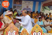 Digha Jagannath Temple রথযাত্রার আগেই বনগাঁ পুরসভার উদ্যেগে ঘরে ঘরে জগন্নাথের প্রসাদ , প্যাকেট নিলেন সংখ্যালঘুরাও: দেখুন ভিডিও