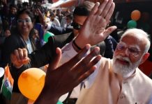 Modi at Malda ‘নির্মম, গরিবের টাকা লুট করা সরকার ,আসল পরিবর্তনের দিশা দেখাব ’, মালদহ থেকে তৃণমূলকে নিশানা প্রধানমন্ত্রীর