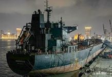 হরমুজ় প্রণালীতে ছাড় পেয়েছে ভারতীয় ট্যাঙ্কার! বিশ্বরাজনীতির দাবার চালে ফের মাস্টারস্ট্রোক