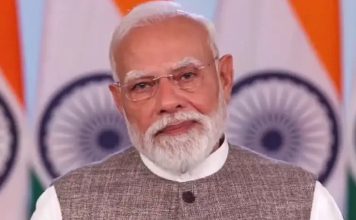 দেশের মা বোনের কাছে আমি ক্ষমা চাইছি, কংগ্রেস-তৃণমূলের ‘স্বার্থপর’ রাজনীতিকে দুষে জাতির উদ্দেশে প্রধানমন্ত্রী