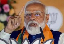 ‘অনেক জেলায় তৃণমূল খাতা খুলবে না ,৫০ বছরে বাংলায় এমন শান্ত ভোট হয়নি’, জোড়া সভা থেকে তীব্র আক্রমণ মোদীর